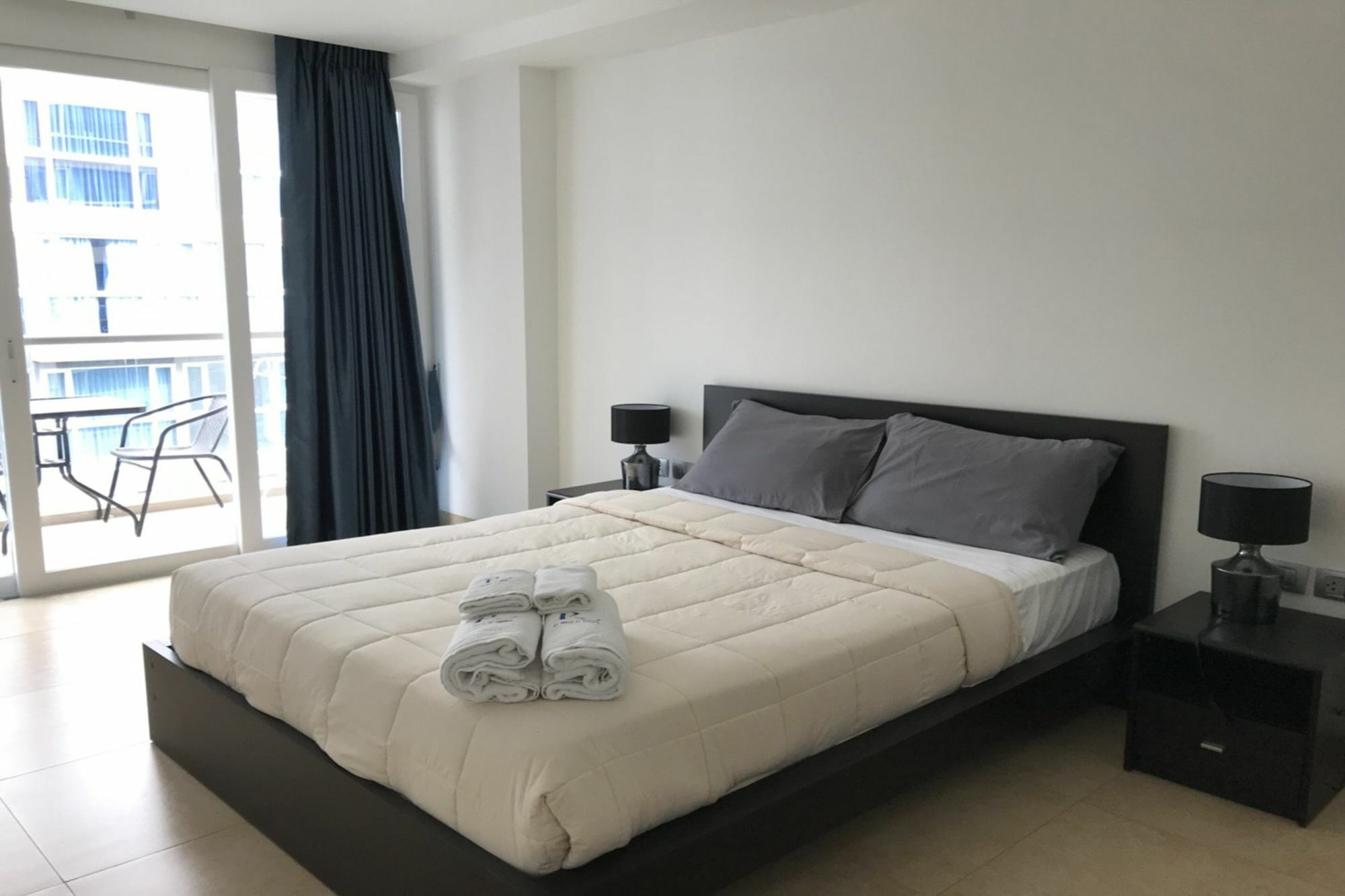 Uplus Avenue Residence Pattaya Extérieur photo