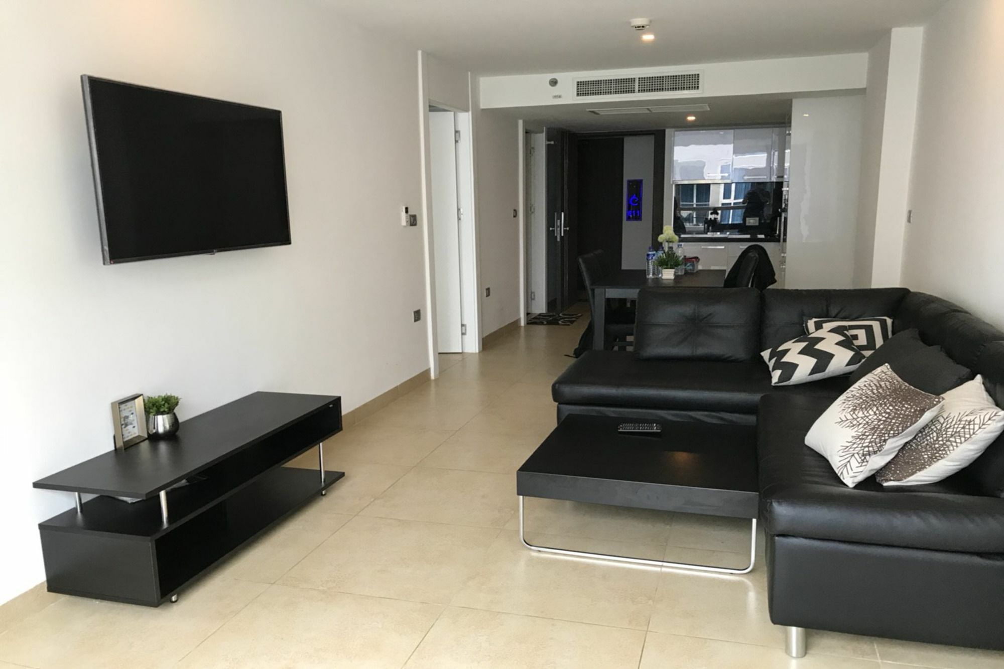 Uplus Avenue Residence Pattaya Extérieur photo
